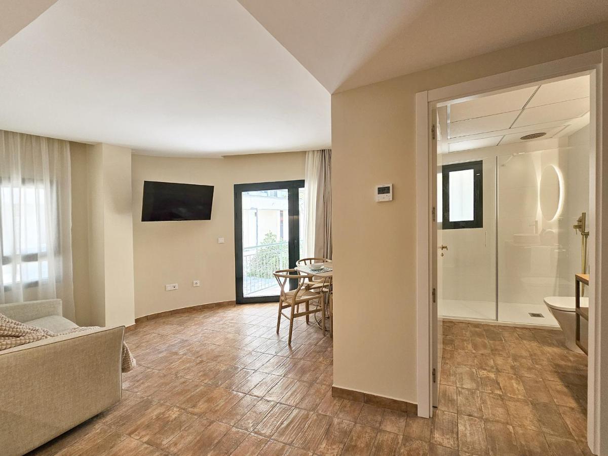 Apartamentos Las Ciencias Studio Y Валенсия Екстериор снимка