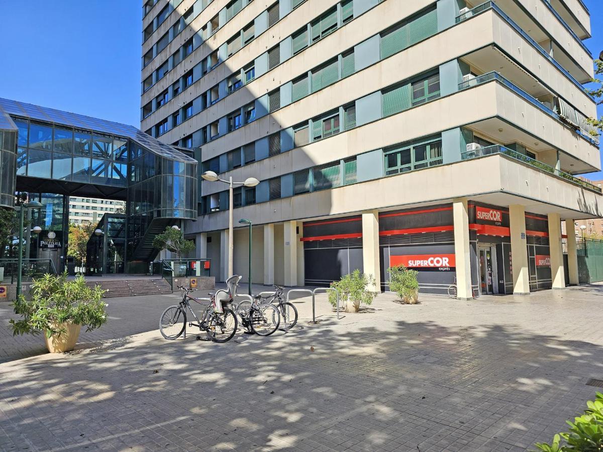 Apartamentos Las Ciencias Studio Y Валенсия Екстериор снимка