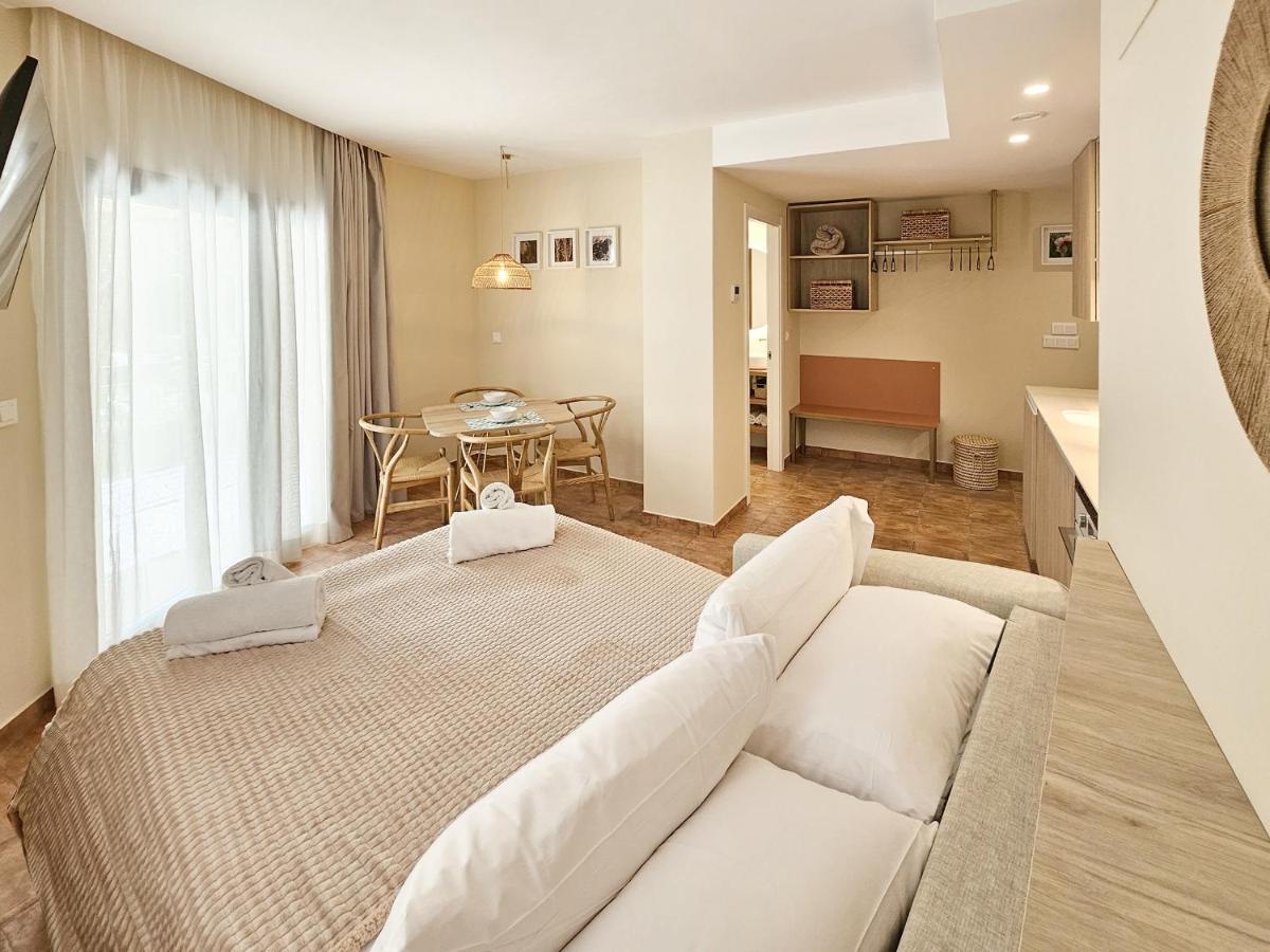 Apartamentos Las Ciencias Studio Y Валенсия Екстериор снимка
