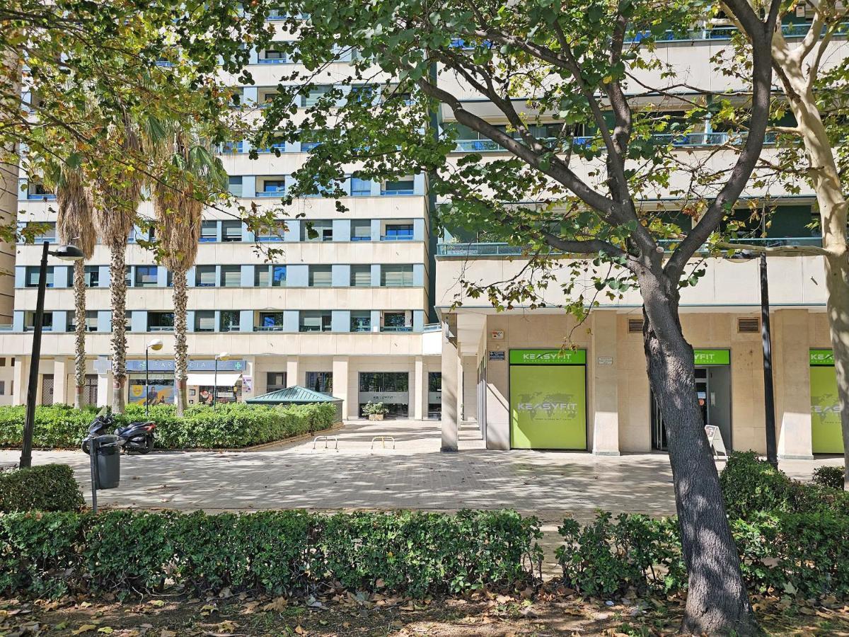 Apartamentos Las Ciencias Studio Y Валенсия Екстериор снимка
